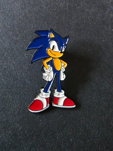 Sonic the hedgehog pin badge - pin, badge.