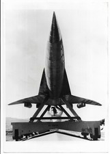 Press Photo Engineer Building Model Of L-2000 SST Delta Wing Supersonic Plane 