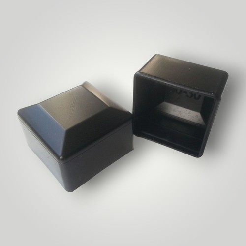 Square plastic end - square,