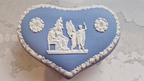 Wedgwood blue jasperware - blue, heart