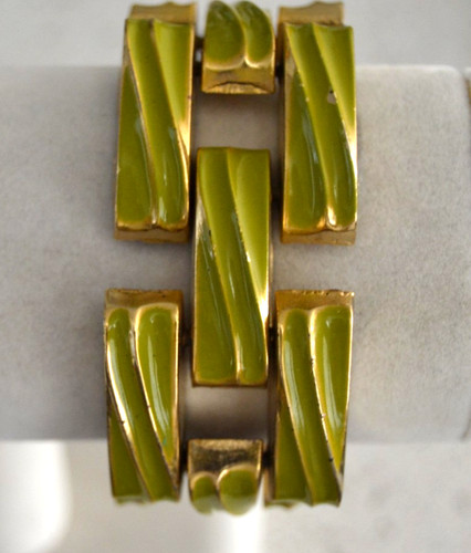 Wide gate link bracelet - link,