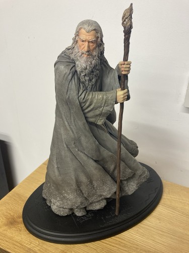 Weta gandalf the grey 6 - weta,
