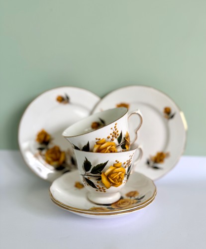 Vintage yellow rose royal - vintage, vale