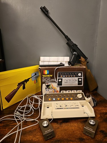Vintage tandy colour - tandy, video