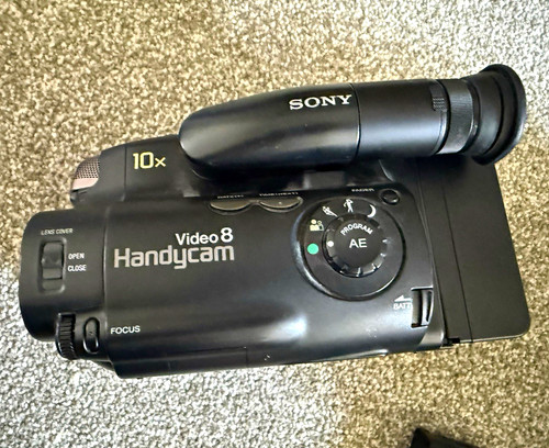 Sony handycam ccd tr303e - handycam, ccd-tr303e