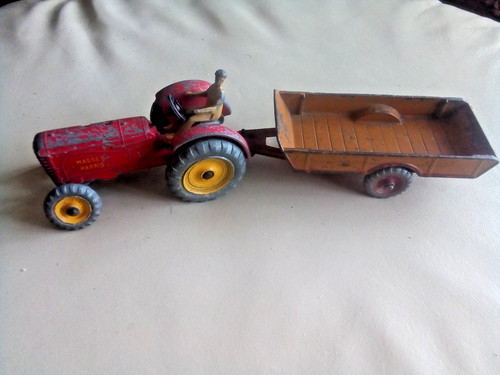 Dinky toys 300 massey harris - dinky,