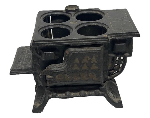 Vtg queen cast iron - queen,