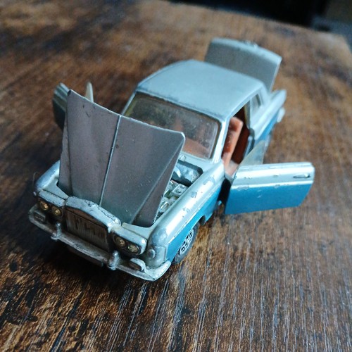 Corgi toys rolls royce silver - toys,