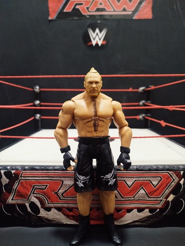 Brock lesnar wwe basic series - brock,