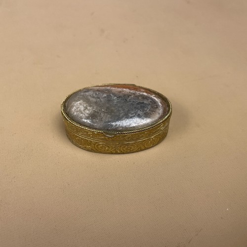 Metal box tiny stone - metal, top