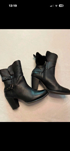 Ugg black leather sheepskin - leather,
