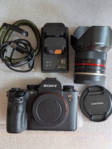Sony camera with lens - sony,
