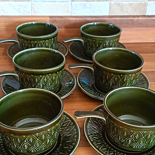 Staffordshire green ceramic - 6,