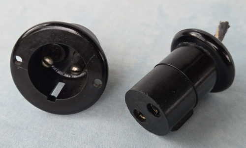 Bulgin pin bakelite plug and - 2,