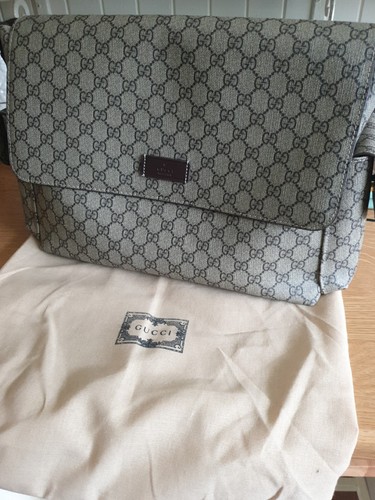 Gucci supreme large - gg,