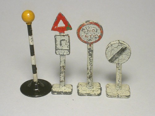 Dinky toys belisha beacon - ,