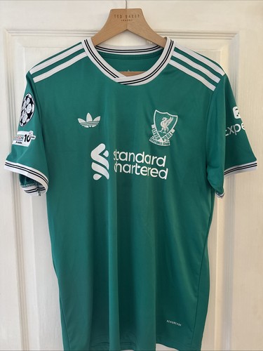 Liverpool green champions - green,