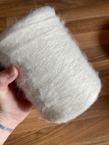 White fluff mohair - white,