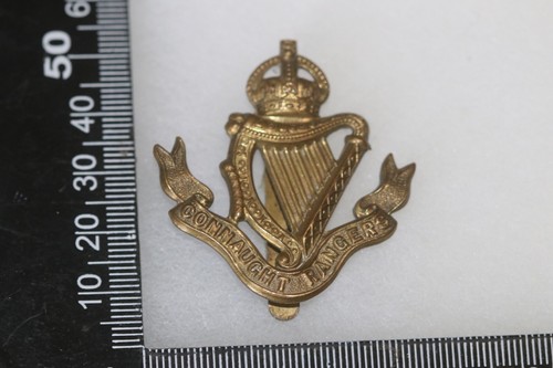 British army metal cap badge - british,