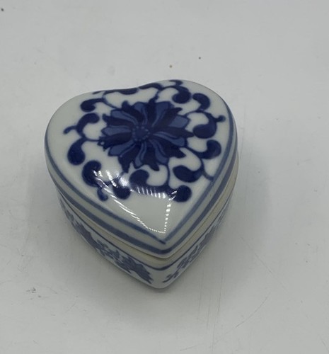 Heart shaped pill box - heart,
