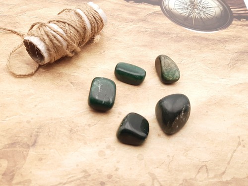 Green aventurine pocket - green,