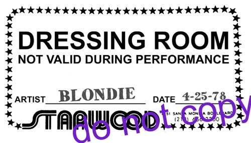 Blondie mike pineda backstage - pineda,