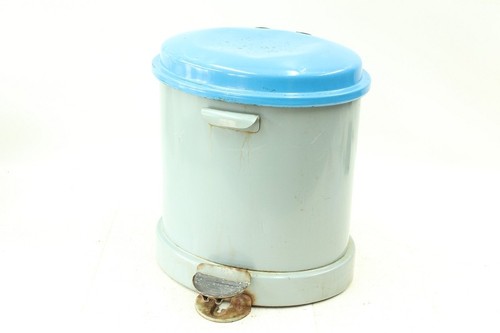 Old pedal bin - x,
