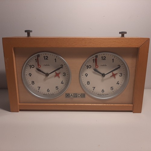 Vintage chess clock - chess, garde
