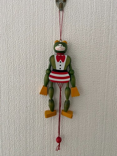 Vintage wooden frog jumping