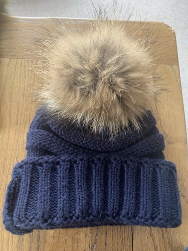 Ladies navy bobble hat with - navy,