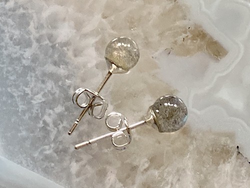 Moonstone 5mm gemstone stud - 5mm,
