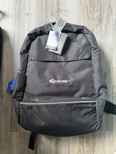 Bnwt swiss peak - swiss, rpet