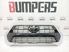 TOYOTA HILUX INVINCIBLE