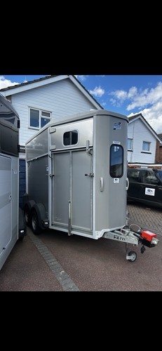Long term trailer hire - long,