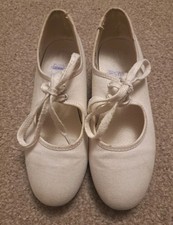 Roch Valley Girls White Low Heel Canvas Tap Shoes Size 3