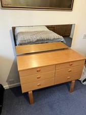 Schreiber Dressing Table With