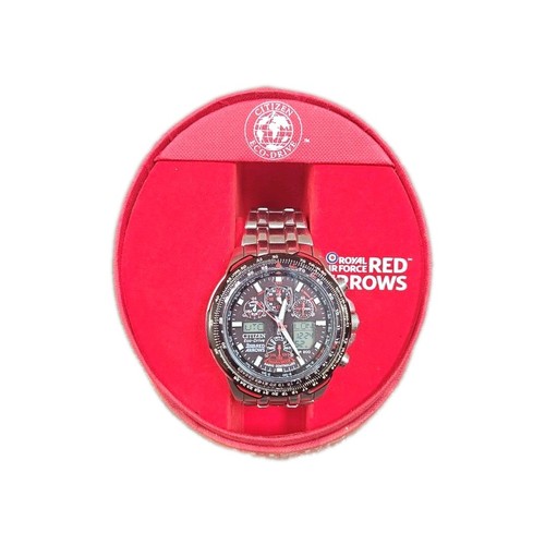 Citizen men red - red, arrows