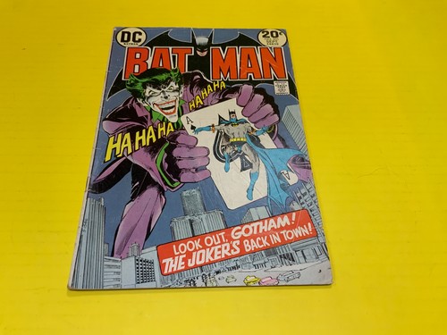 Comics 251 batman - comics,