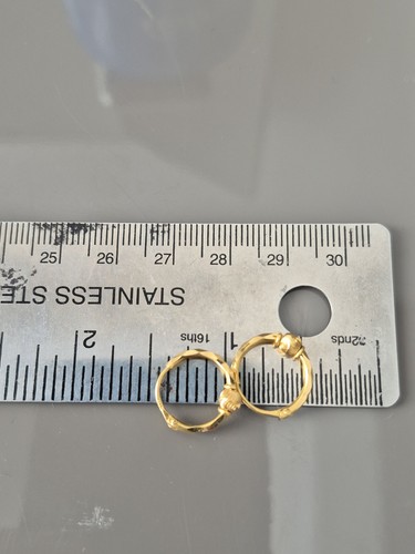Solid gold hoop - gold,