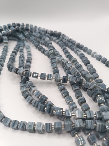 Glass cube beads variegated - cube,