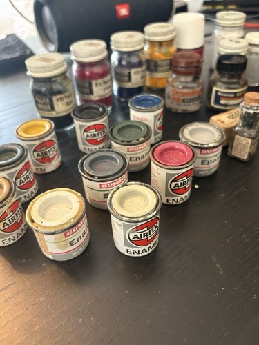 Job lot vintage paints - lot,