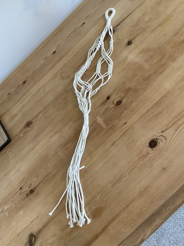 White macrame plant pot hanger - white,