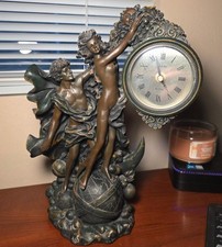 Vintage Juliana Quartz Mantle