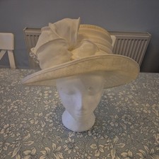Lovely Cappelli Condici hat in