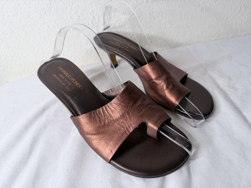 Donald pliner leather slide - j,
