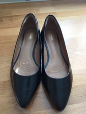 Clark’s Artisan Black Court