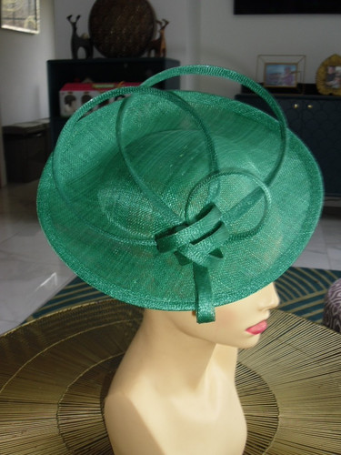 Beautiful colour hobbs - colour, emerald