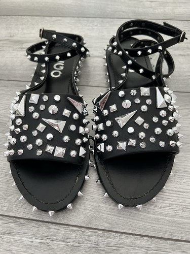 Black studded gladiator - black,