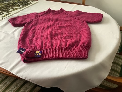 Short sleeve hand - short, knitted