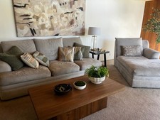 Large comfortable L-Shaped
